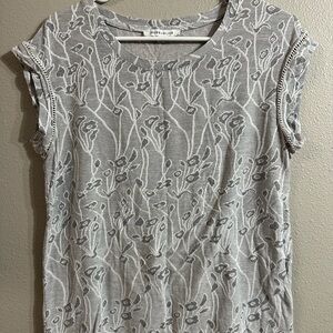 Rose & Olive Gray Floral Cap Sleeve Top